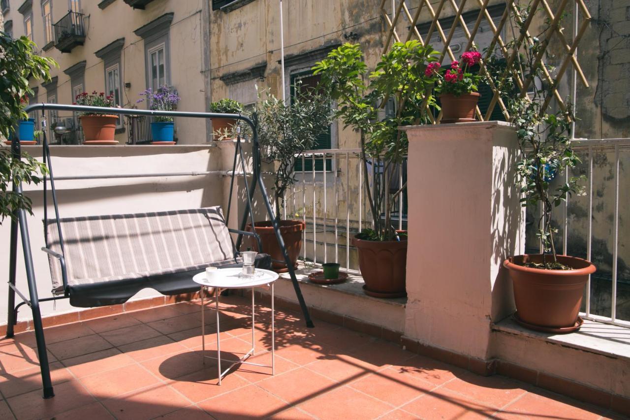 Apartament La Casa Del Nespolo, 2 Terrazzi E 2 Bagni In Centro Neapol Zewnętrze zdjęcie