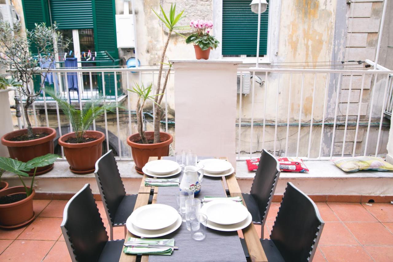 Apartament La Casa Del Nespolo, 2 Terrazzi E 2 Bagni In Centro Neapol Zewnętrze zdjęcie
