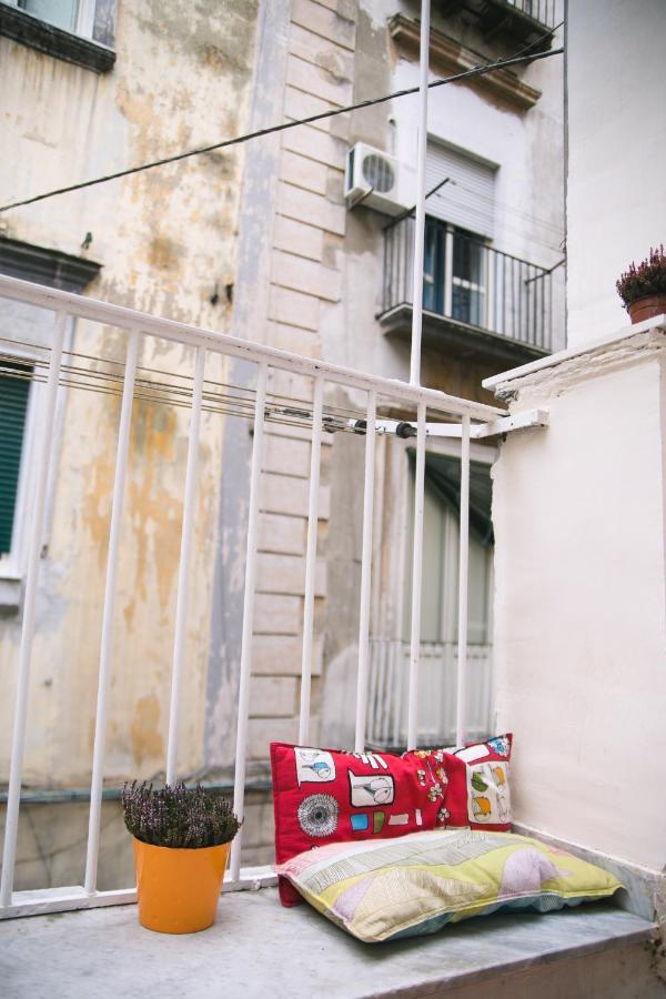 Apartament La Casa Del Nespolo, 2 Terrazzi E 2 Bagni In Centro Neapol Zewnętrze zdjęcie